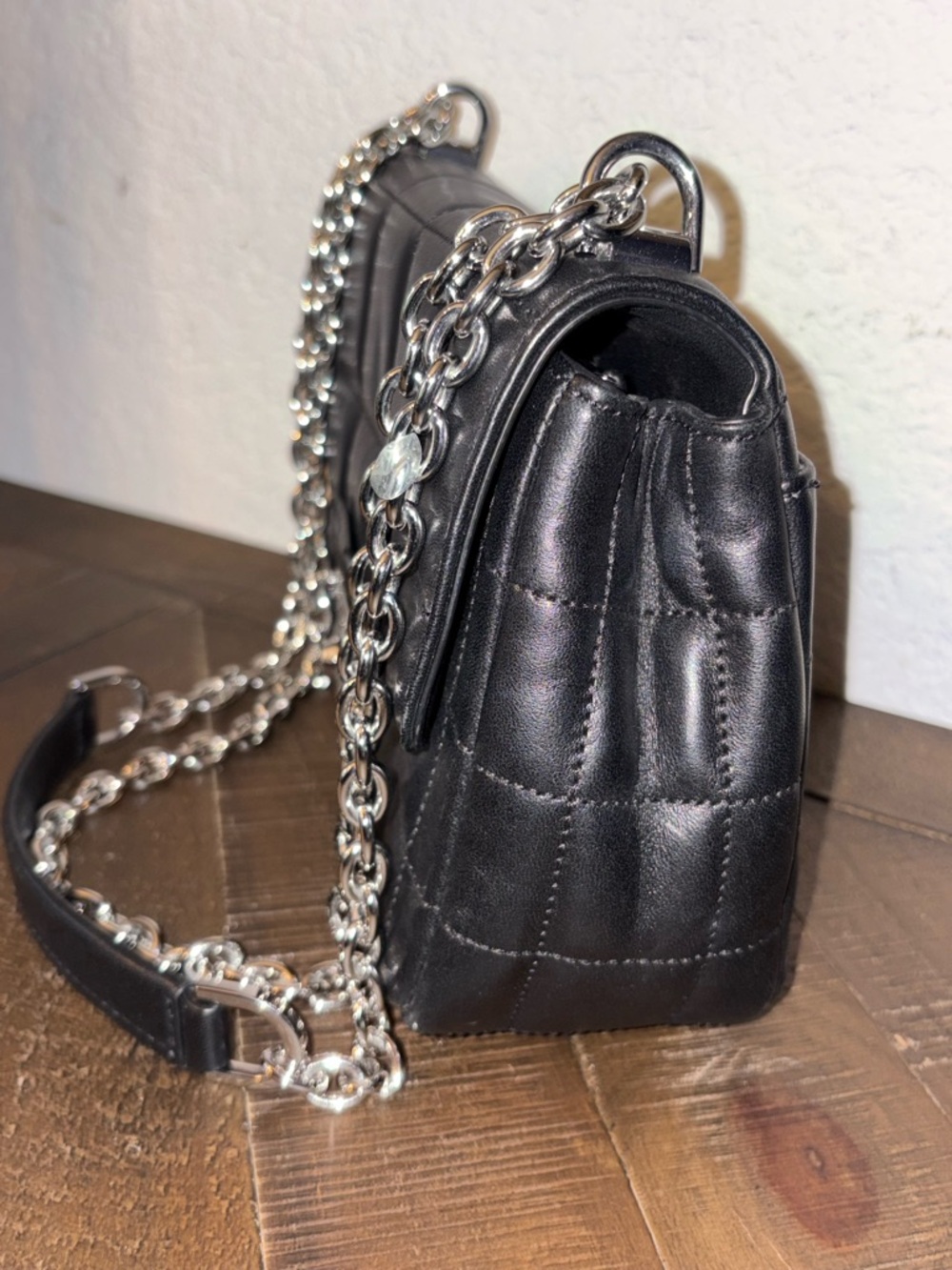 Michael Kors Black Quilted Shoulder Bag with Silver Chain - Picture 6 of 8